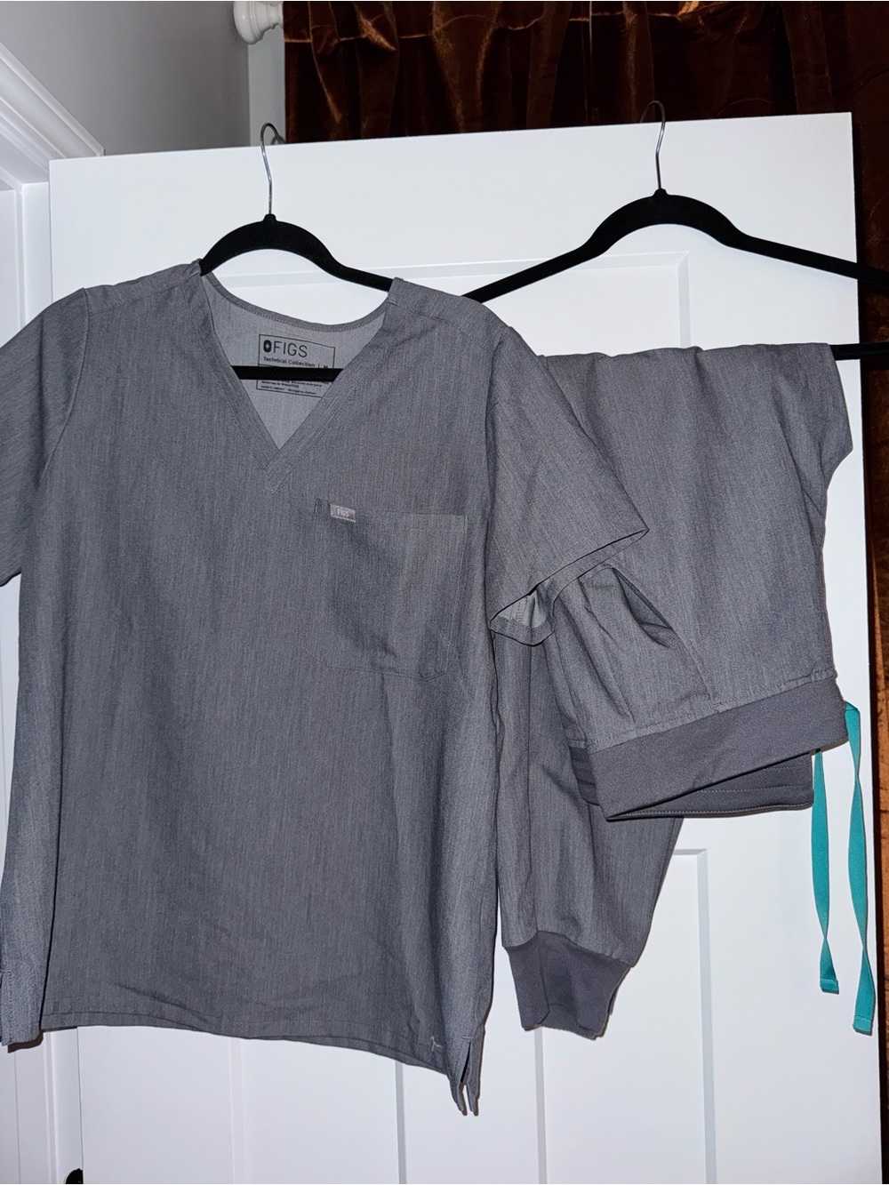 Graphite Figs Set women’s medium